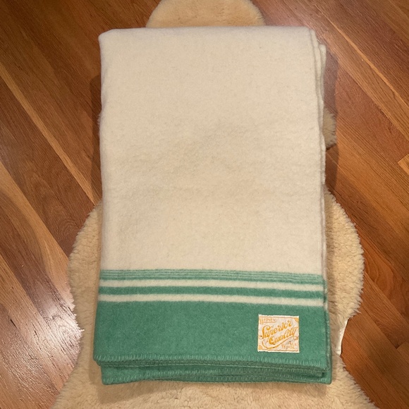 Vintage Witney cream and green wool blanket - Picture 3 of 14